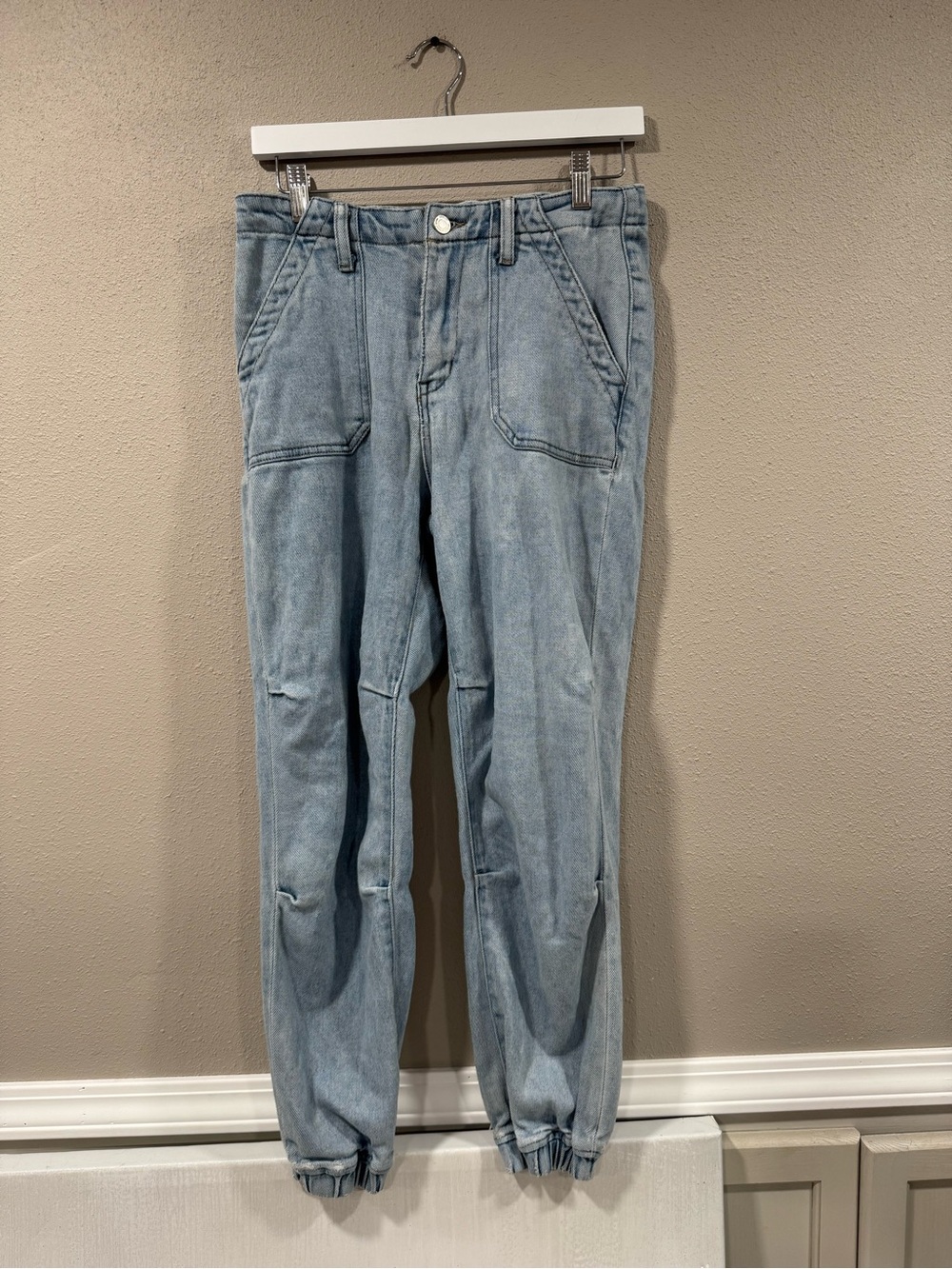 Vervet Jogger - Picture 2 of 8